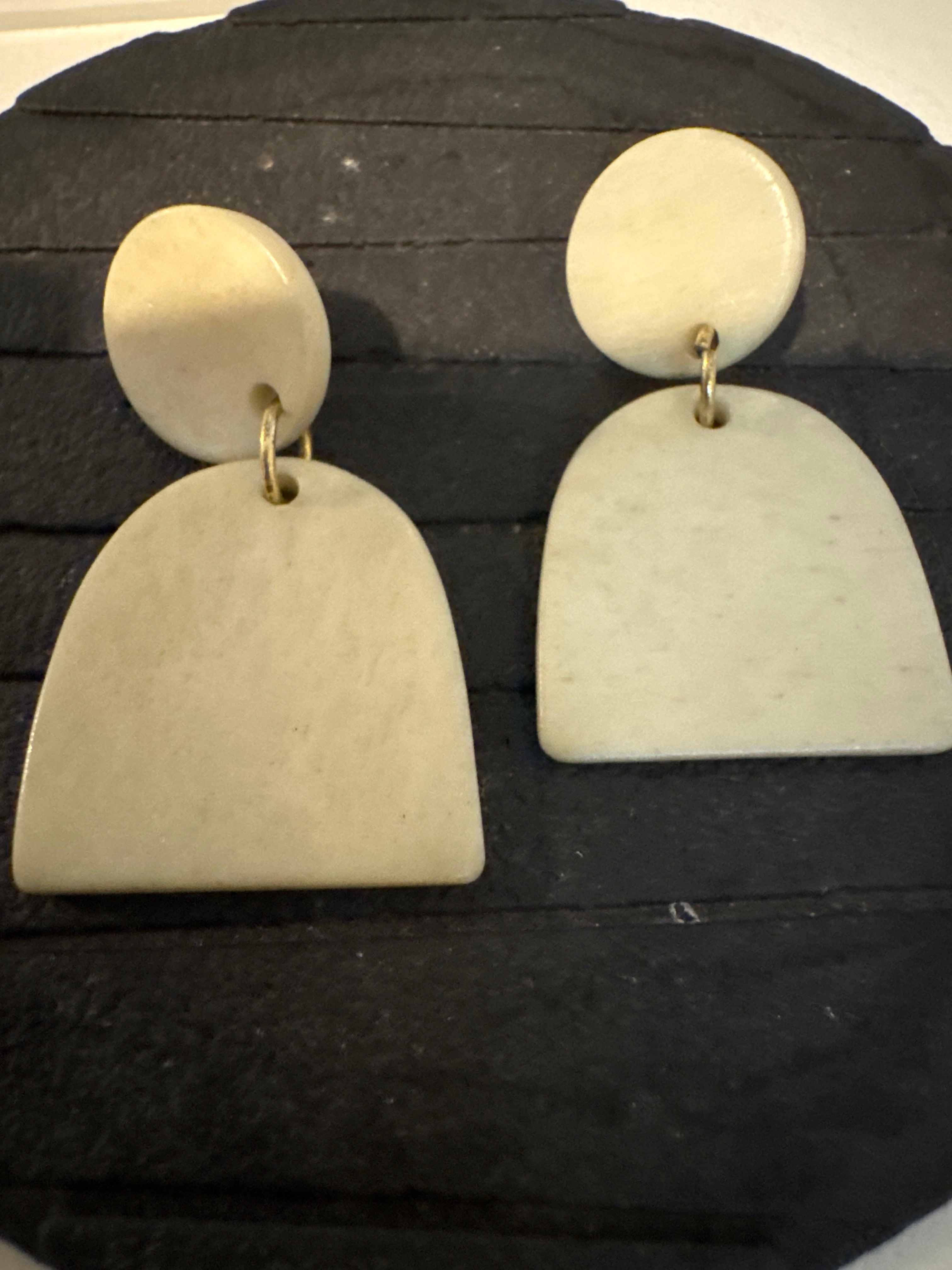 Monument earrings