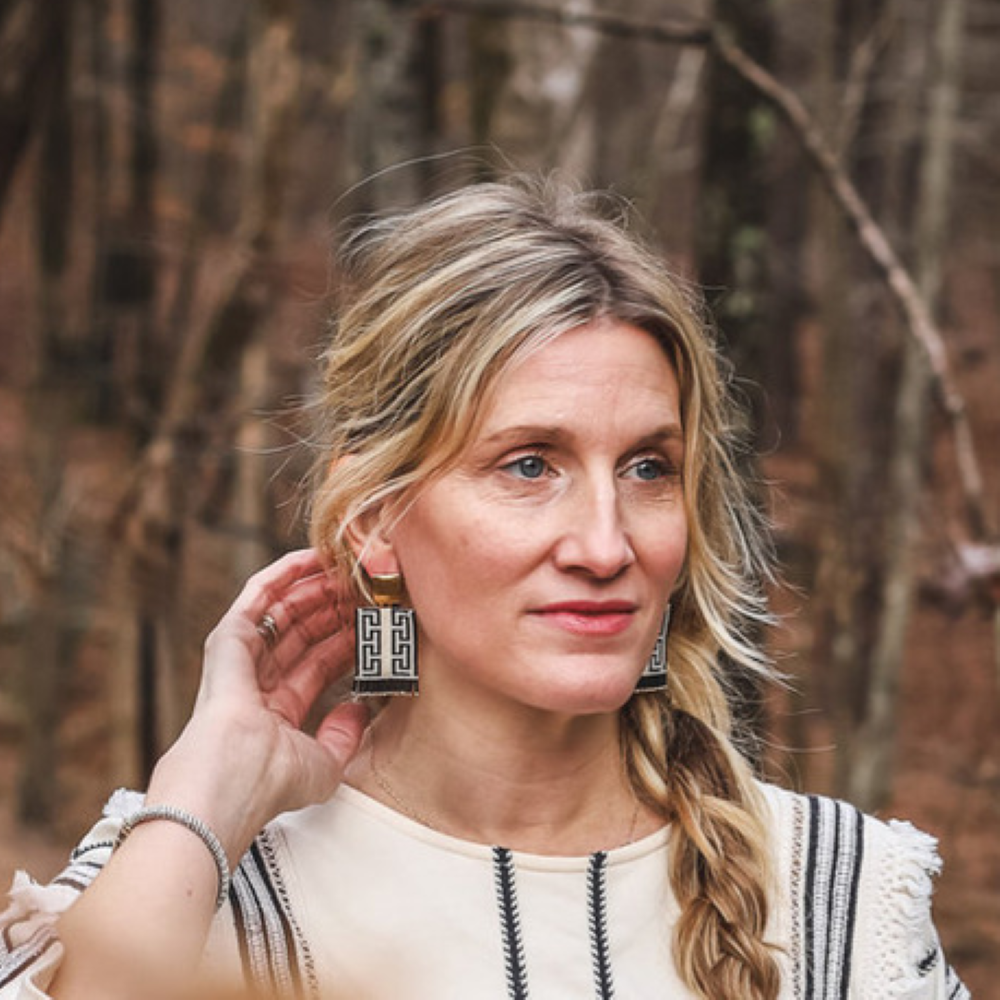 Beaded Handwoven Guajira Square Earrings (Cream/Black)