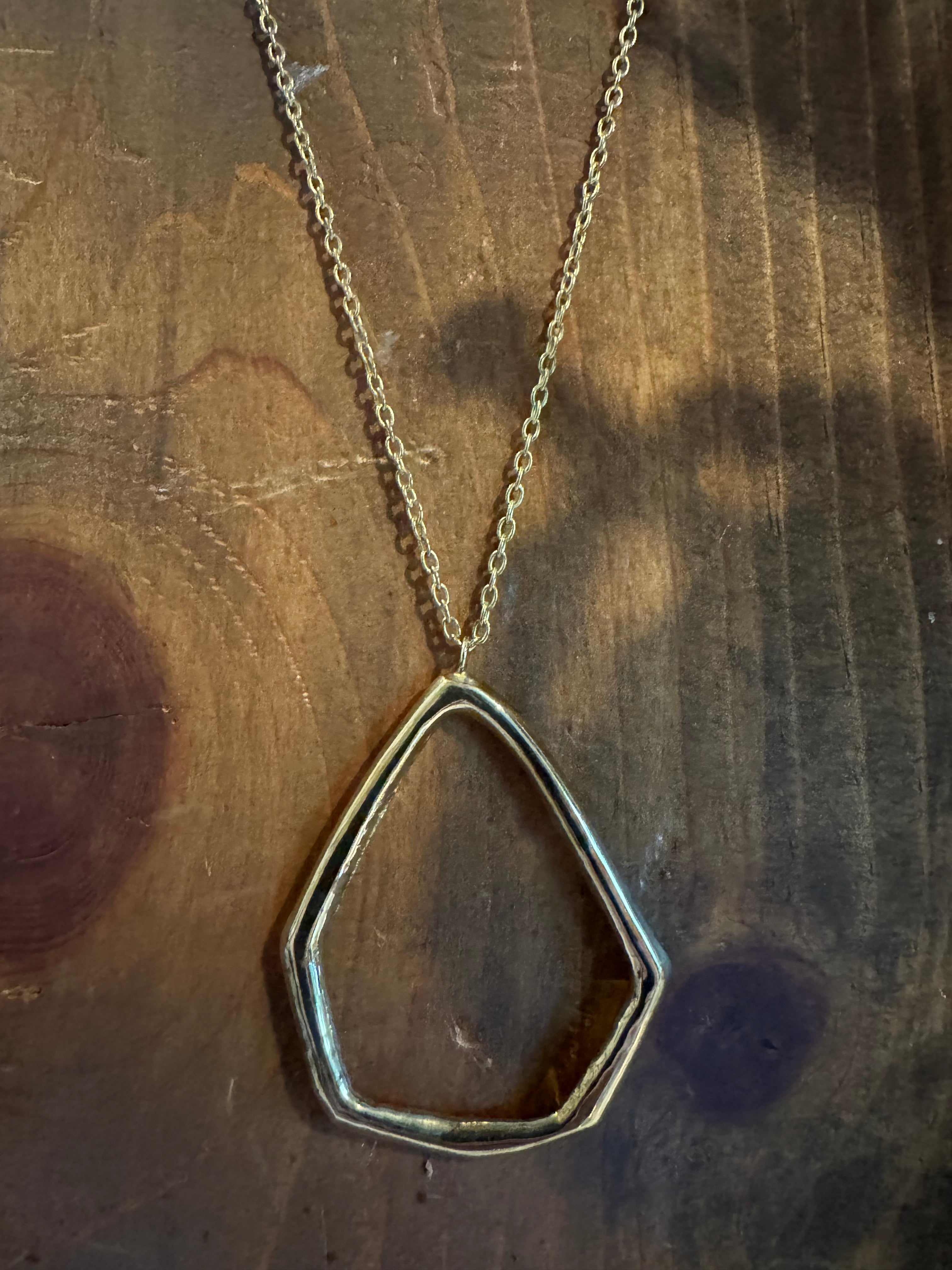 Ariel pendant  necklace