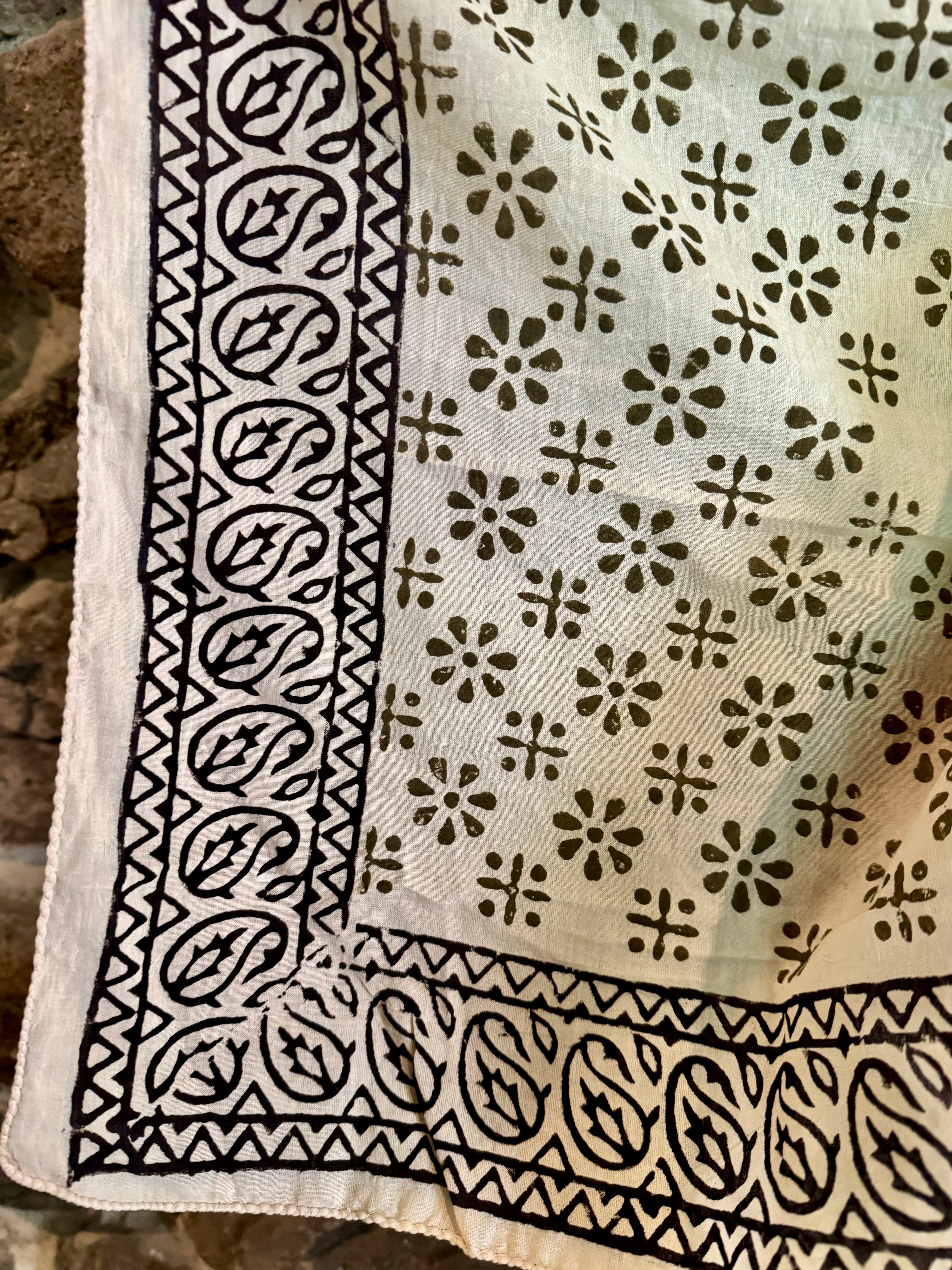 Bandana - green geo floral