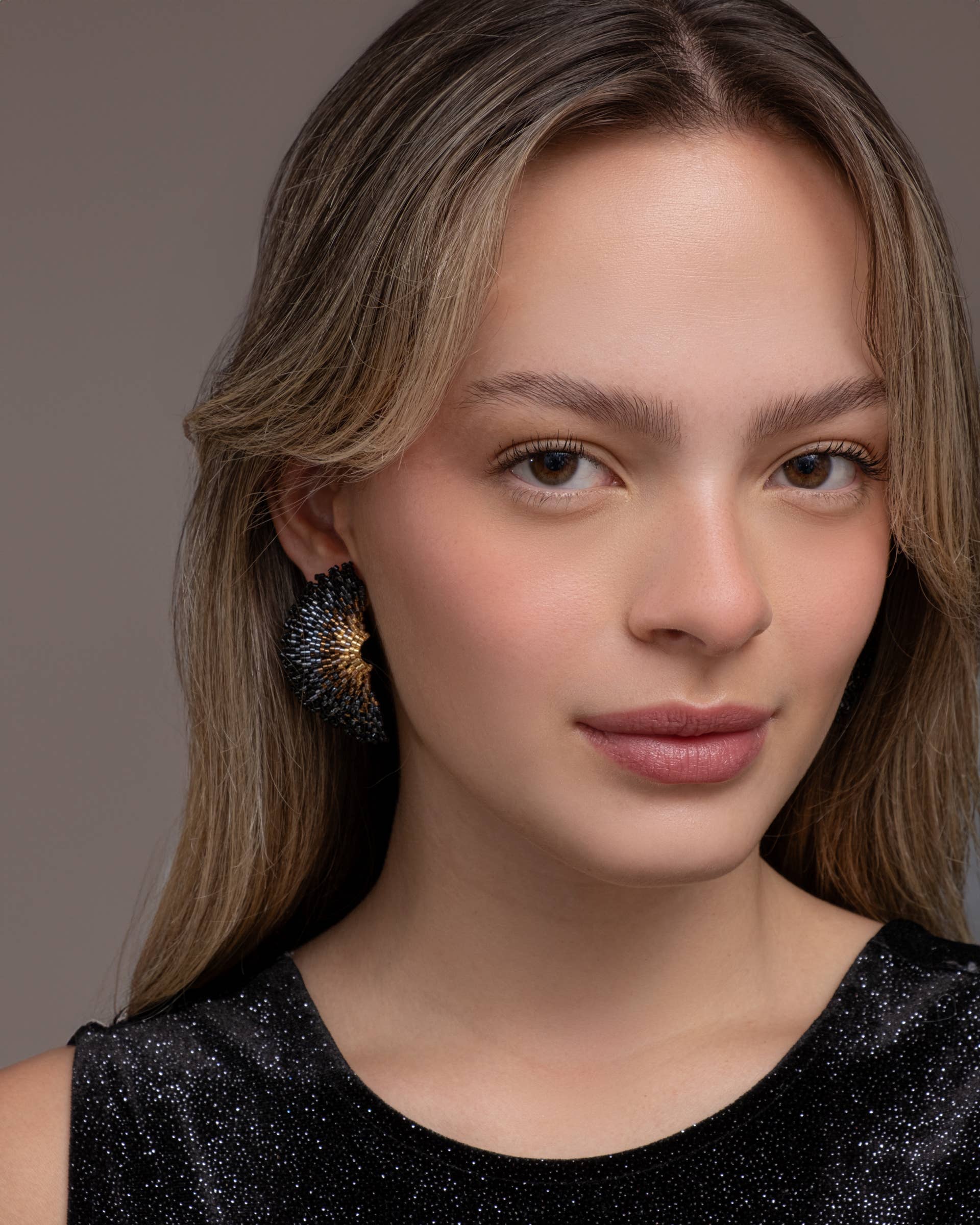 Beaded Handwoven Ginkgo Leaf Stud Earrings (Black)